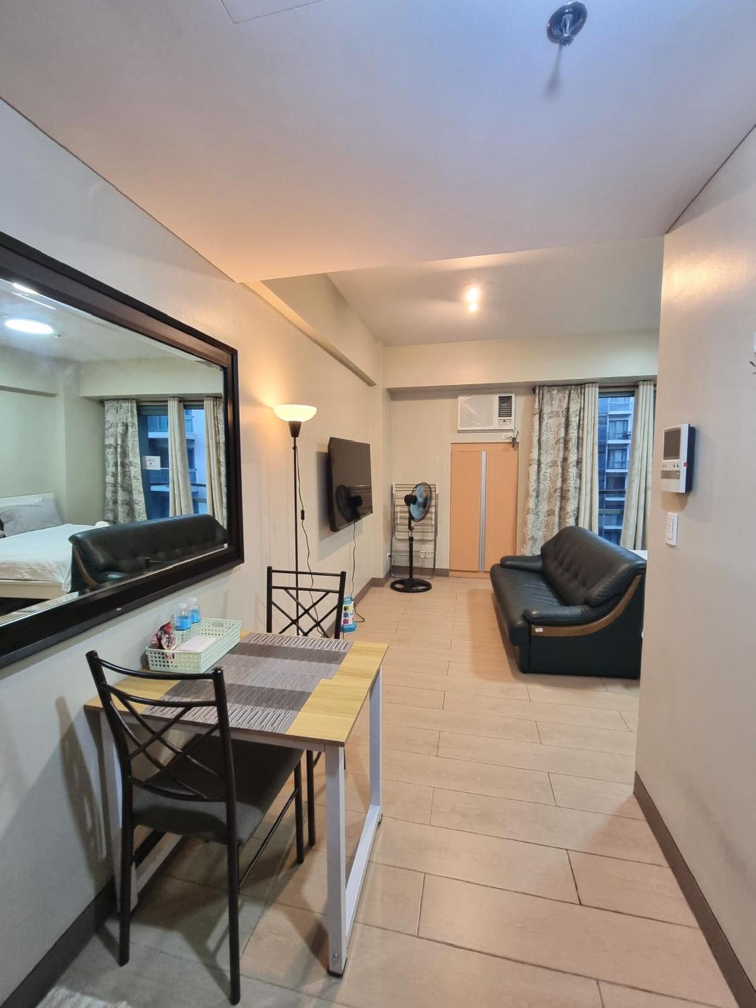 Palm Tree Condos Near Mnl Airport Terminal 3 By Elr Manila Eksteriør billede